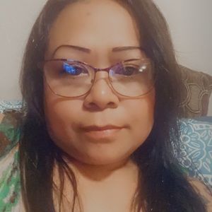 Meet your Posher, Lina